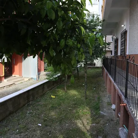 Aparthotel Alemara